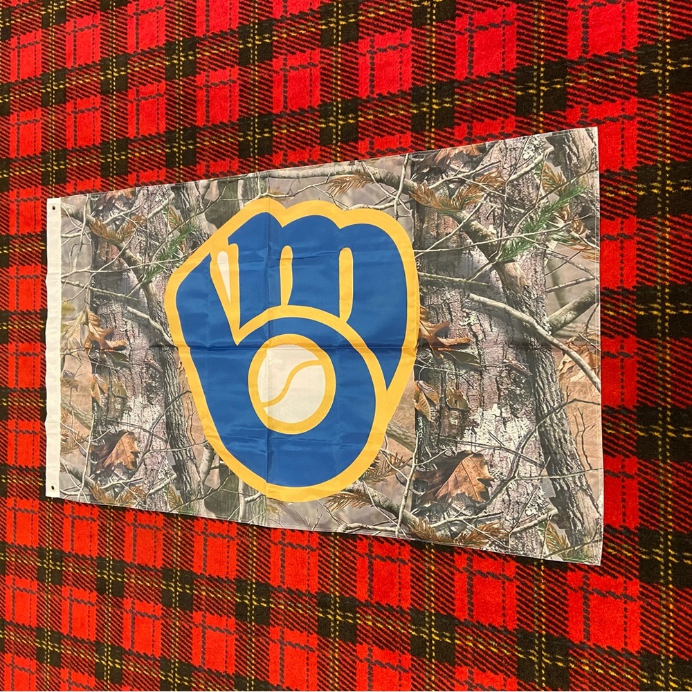 Brand new Milwaukee Brewers banner flag
